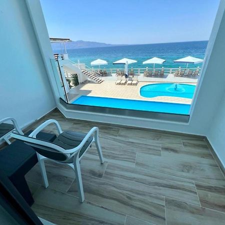 Hotel Emblem Sarande Exterior photo